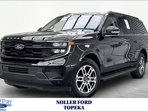Used 2025 Ford Expedition Max Active AWD/4WD image 1
