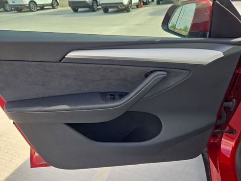 Used 2024 Tesla Model Y Long Range image 13