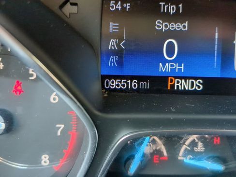 Used 2019 Ford Escape SEL image 17