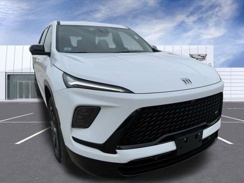 Used 2025 Buick Enclave Sport Touring image 1