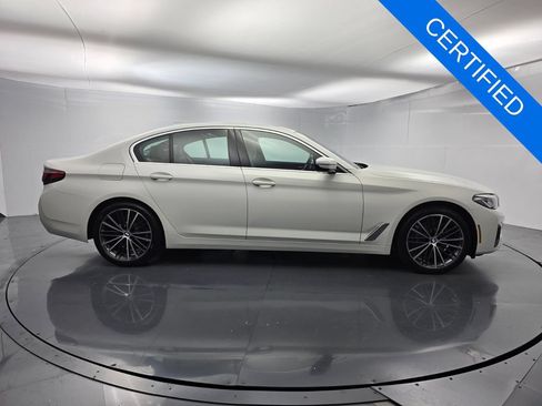 Used 2022 BMW 540i w/ Convenience Package RWD image 3