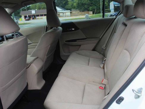 Used 2015 Honda Accord LX image 26
