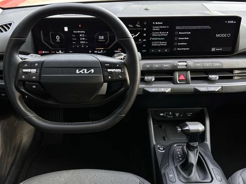 Used 2025 Kia K4 EX image 12