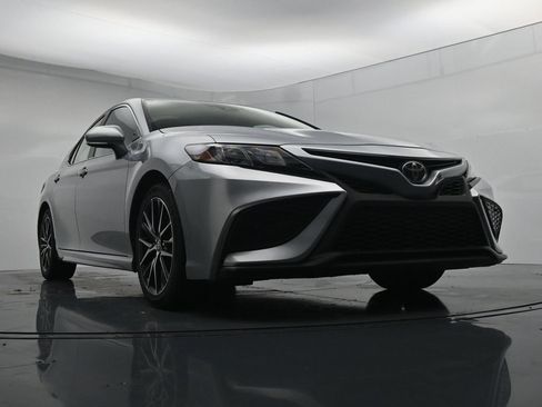 Used 2024 Toyota Camry SE FWD image 36
