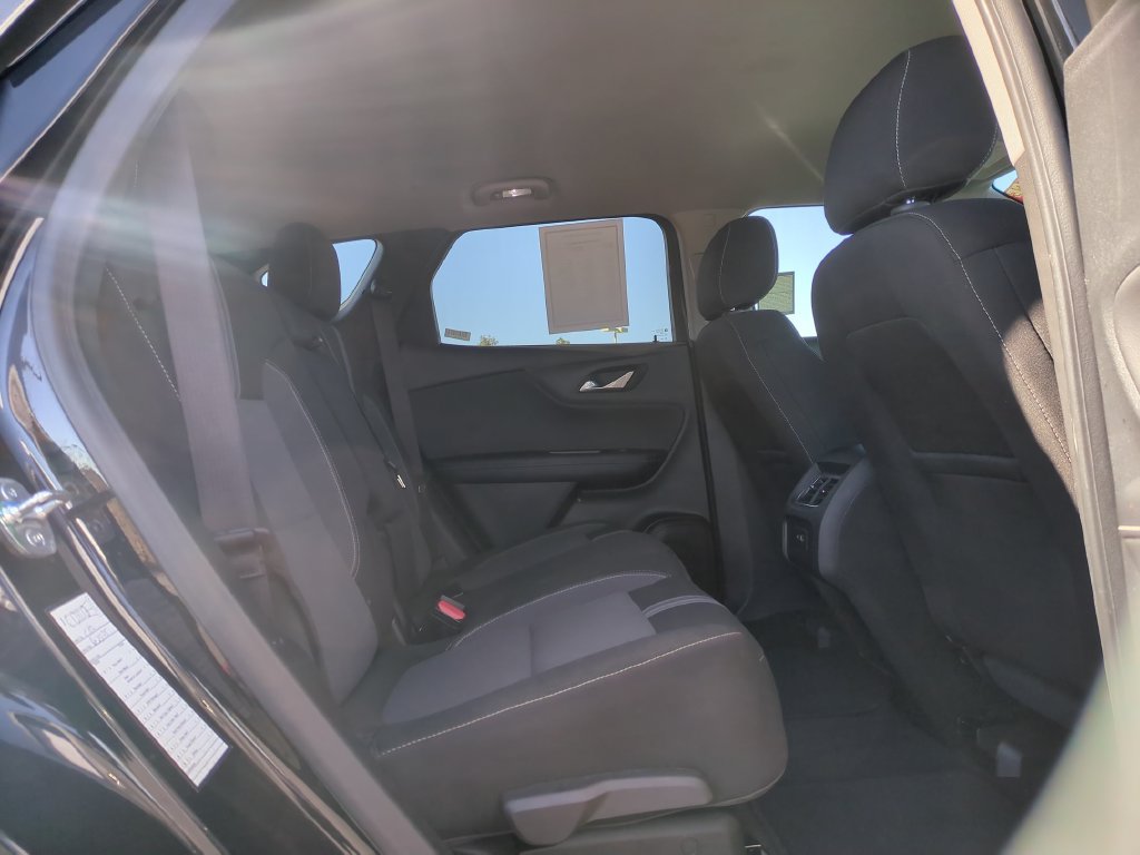 Used 2025 Chevrolet Blazer LT FWD image 13