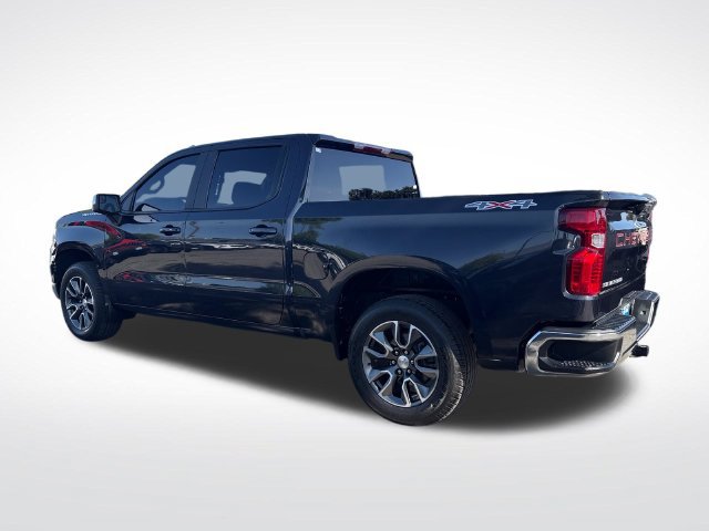 Used 2023 Chevrolet Silverado 1500 LT AWD/4WD image 3