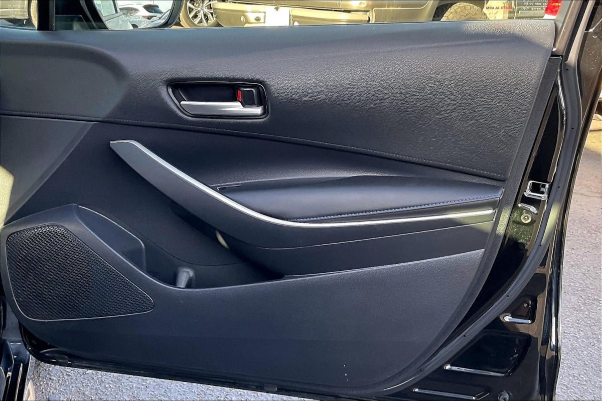 Used 2020 Toyota Corolla SE w/ Carpet Mat Package (TMS) FWD image 21