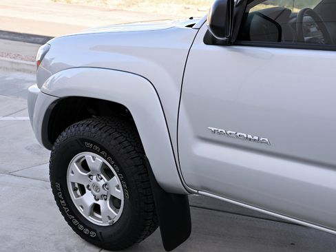 Used 2010 Toyota Tacoma 4x4 Access Cab V6 image 40
