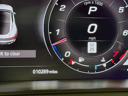 Used 2024 Jaguar F-TYPE Coupe AWD image 9