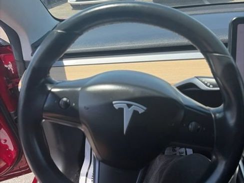 Used 2018 Tesla Model 3 Long Range RWD image 6