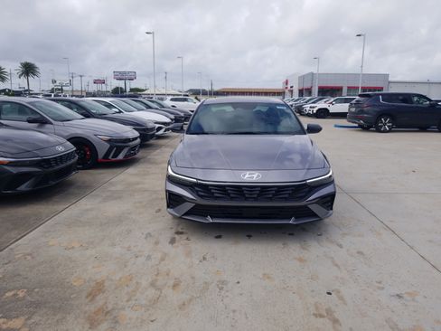 New 2026 Hyundai Elantra SEL Sport Premium w/ Cargo Package FWD image 2