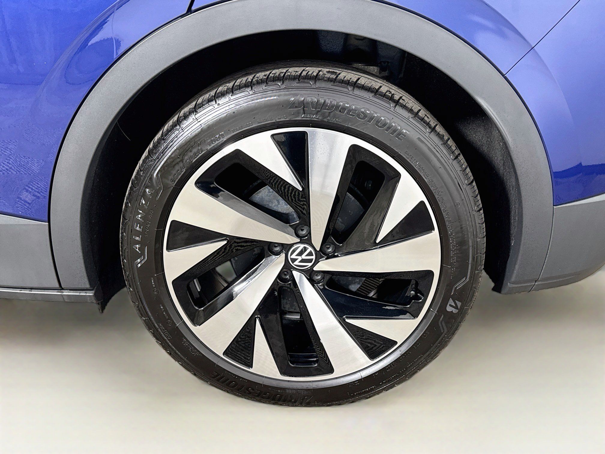 Used 2022 Volkswagen ID.4 Pro S w/ Gradient Package RWD image 30