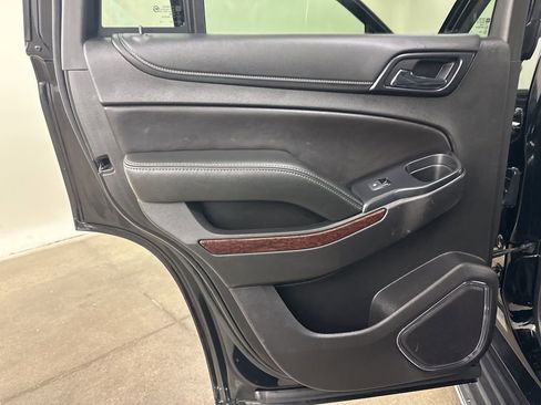 Used 2019 GMC Yukon SLT w/ HD Trailering Package image 28