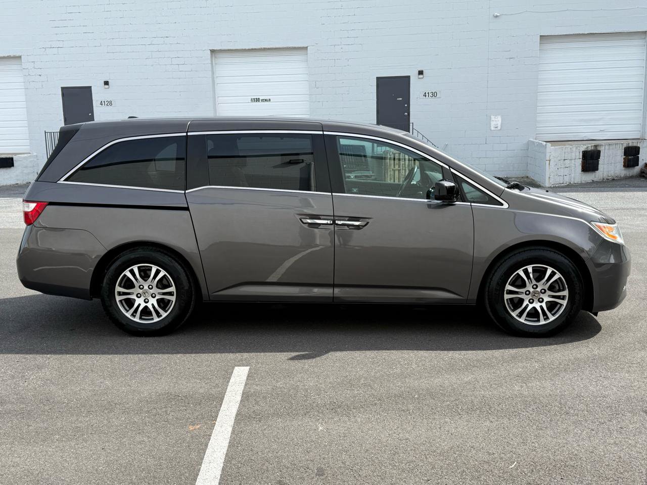 Used 2011 Honda Odyssey EX-L image 6
