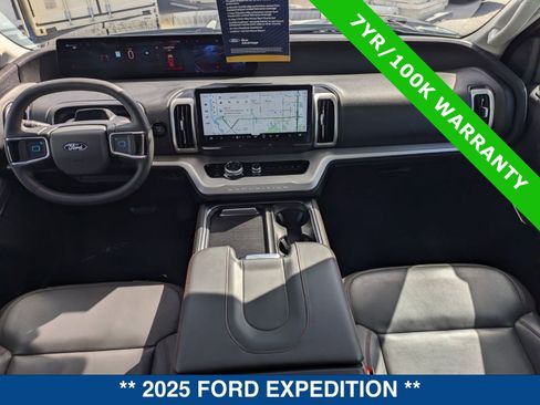 Certified 2025 Ford Expedition Active image 19