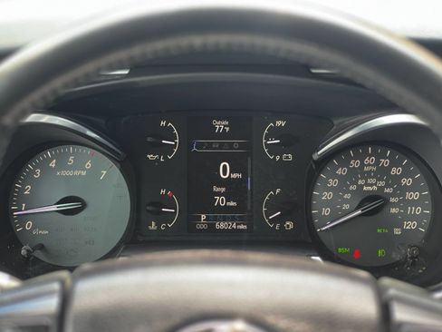 Used 2022 Toyota Sequoia TRD Sport AWD/4WD image 14
