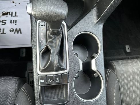 Used 2020 Kia Sportage LX image 17