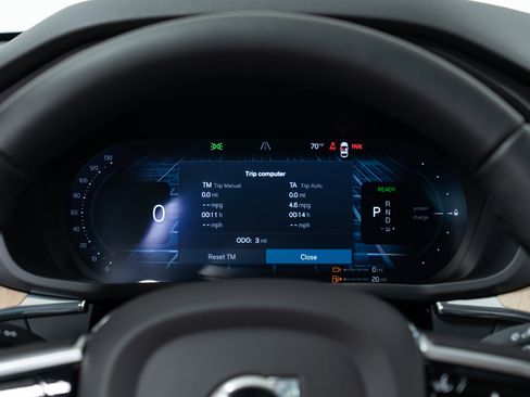 New 2026 Volvo XC60 T8 Plus w/ Protection Package Premier image 18