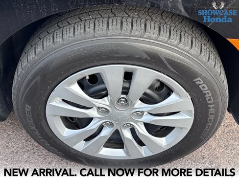 Used 2025 Kia Soul LX FWD image 8