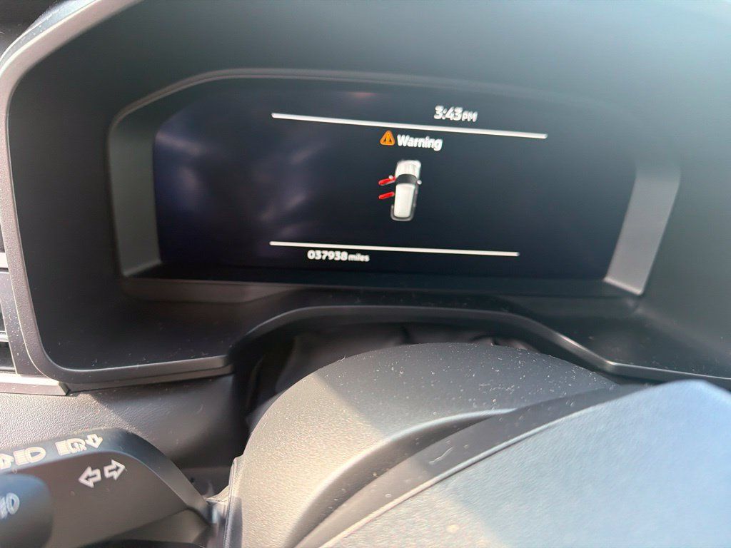 Used 2023 Mitsubishi Outlander SE Black Edition AWD/4WD image 9