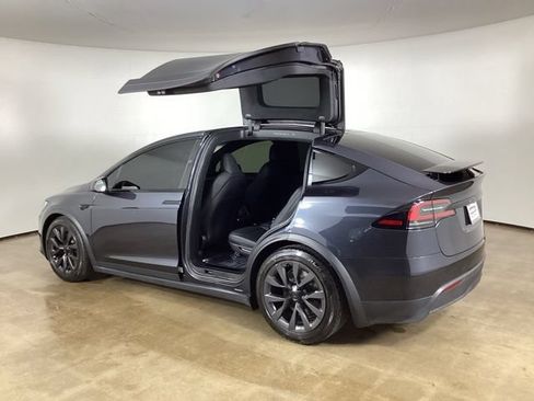 Used 2024 Tesla Model X AWD/4WD image 29