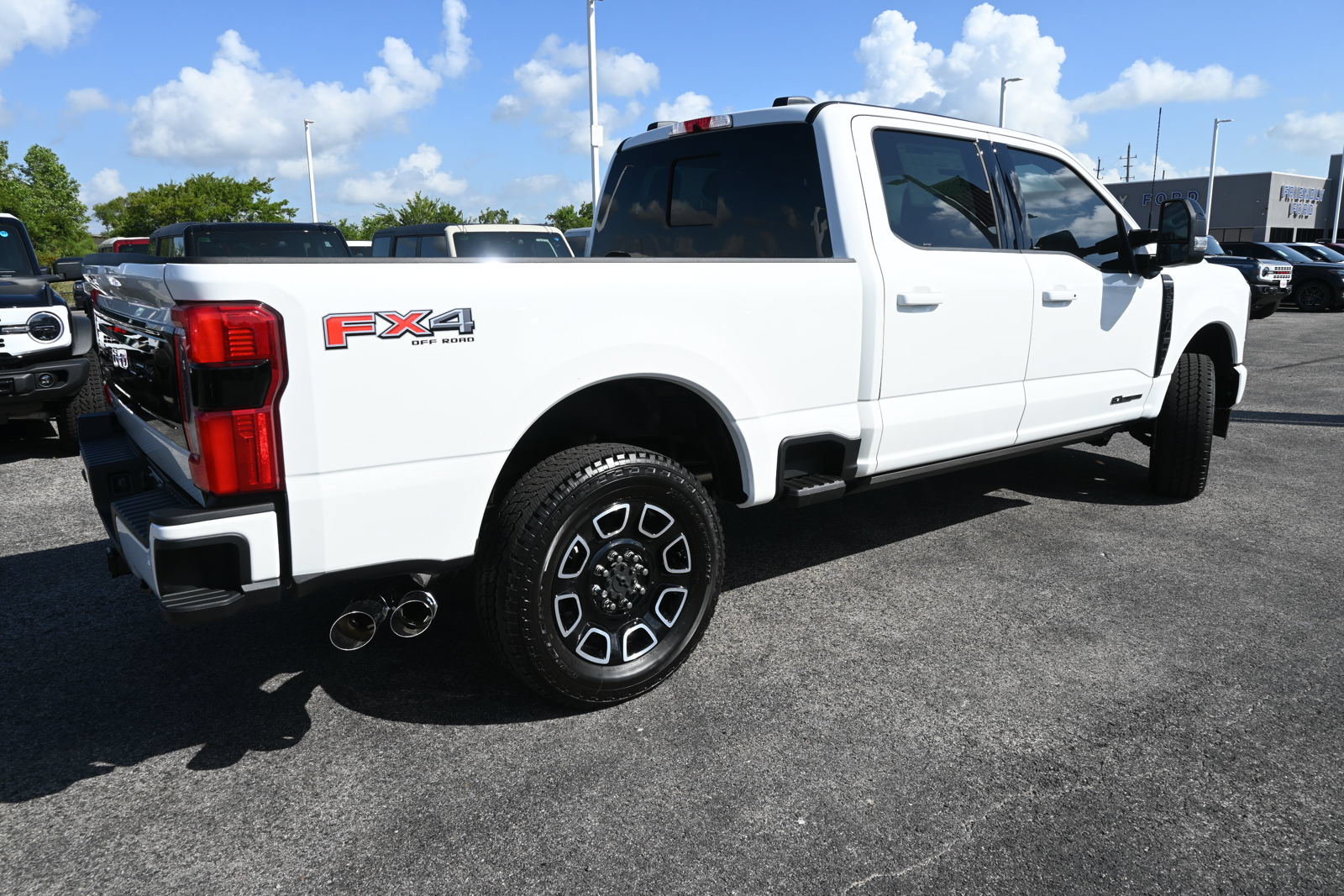 New 2026 Ford F250 Platinum AWD/4WD image 3