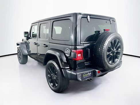 Used 2025 Jeep Wrangler Unlimited Sahara w/ Safety Group AWD/4WD image 5