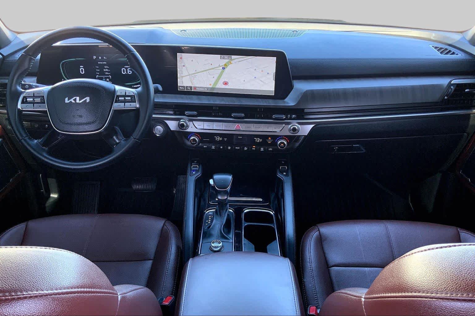 Used 2024 Kia Telluride EX w/ EX Captain's Chair Package FWD image 15