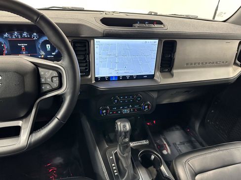 Used 2025 Ford Bronco Outer Banks AWD/4WD image 22