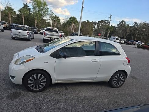 Used 2011 Toyota Yaris 2-Door Hatchback w/ PWR Pkg w/Steel Wheels image 4