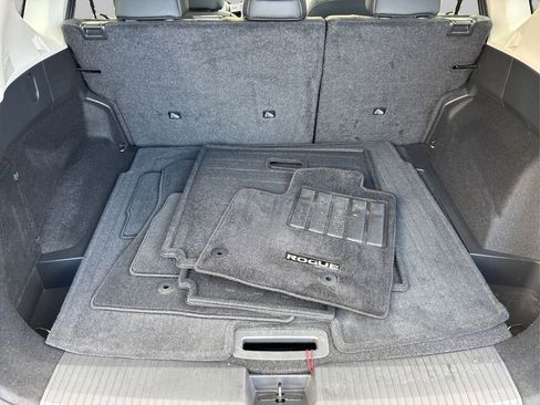 Used 2023 Nissan Rogue SV w/ SV Premium Package image 11
