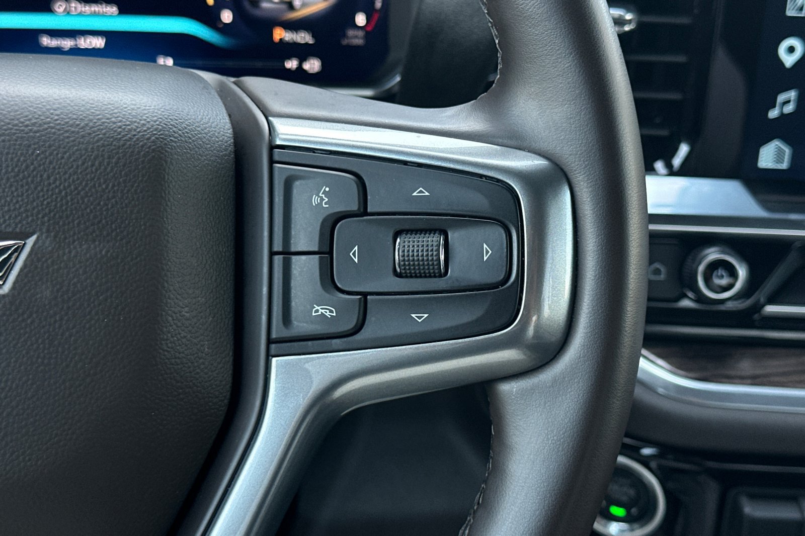 Used 2026 Chevrolet Silverado 1500 LT RWD image 32