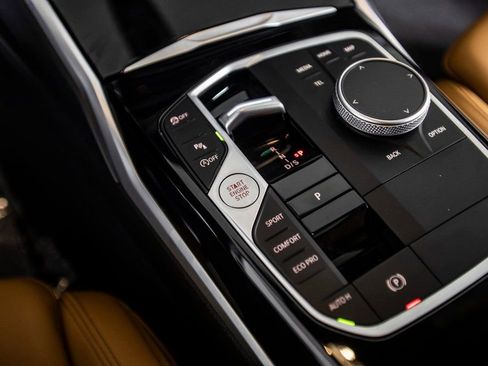 Used 2024 BMW 230i 230i w/ M Sport Package image 32