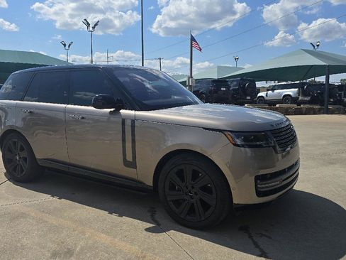 Used 2023 Land Rover Range Rover SE AWD/4WD image 5