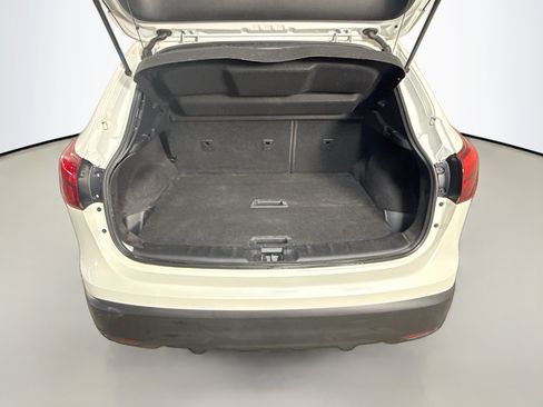 Used 2017 Nissan Rogue Sport SV AWD/4WD image 35