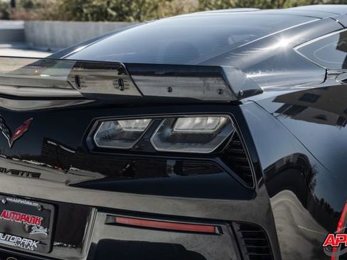 Used 2015 Chevrolet Corvette Z06 w/ 3LZ Preferred Equipment Group image 58