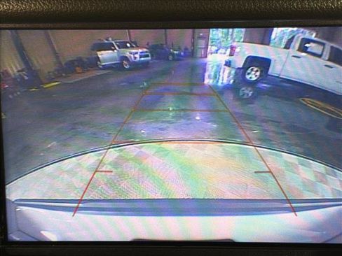 Used 2019 Chevrolet Suburban LT RWD image 30