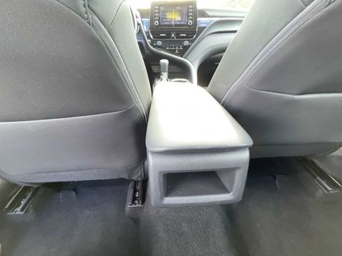 Used 2022 Toyota Camry LE FWD image 23