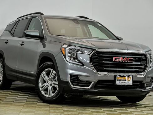 Used 2024 GMC Terrain SLE w/ Driver Convenience Package FWD image 1