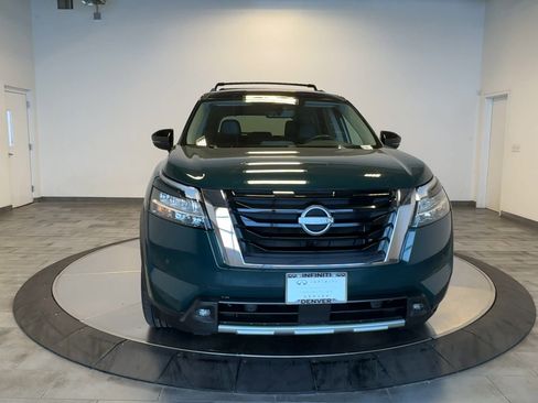 Used 2023 Nissan Pathfinder SL w/ Lighting Package (N92) image 3