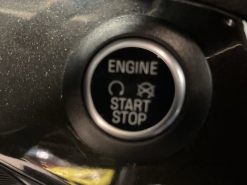 Used 2019 Ford Escape Titanium image 20