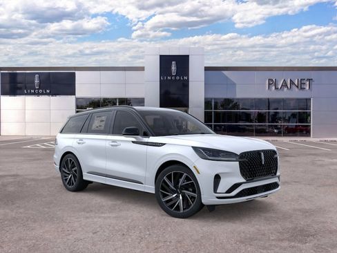 New 2026 Lincoln Aviator Black Label w/ Black Label Special Edition AWD/4WD image 7