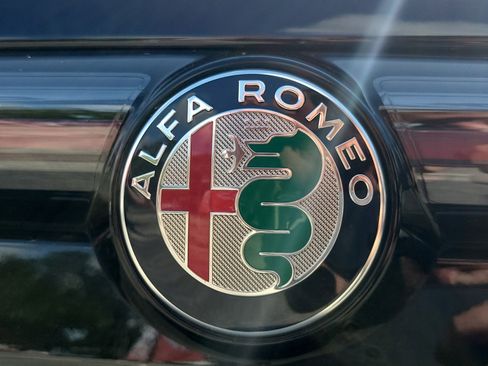 Used 2025 Alfa Romeo Tonale AWD/4WD image 8