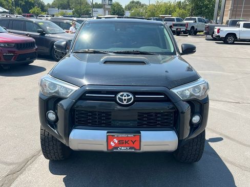 Used 2020 Toyota 4Runner TRD Off-Road Premium w/ Moonroof Package AWD/4WD image 4