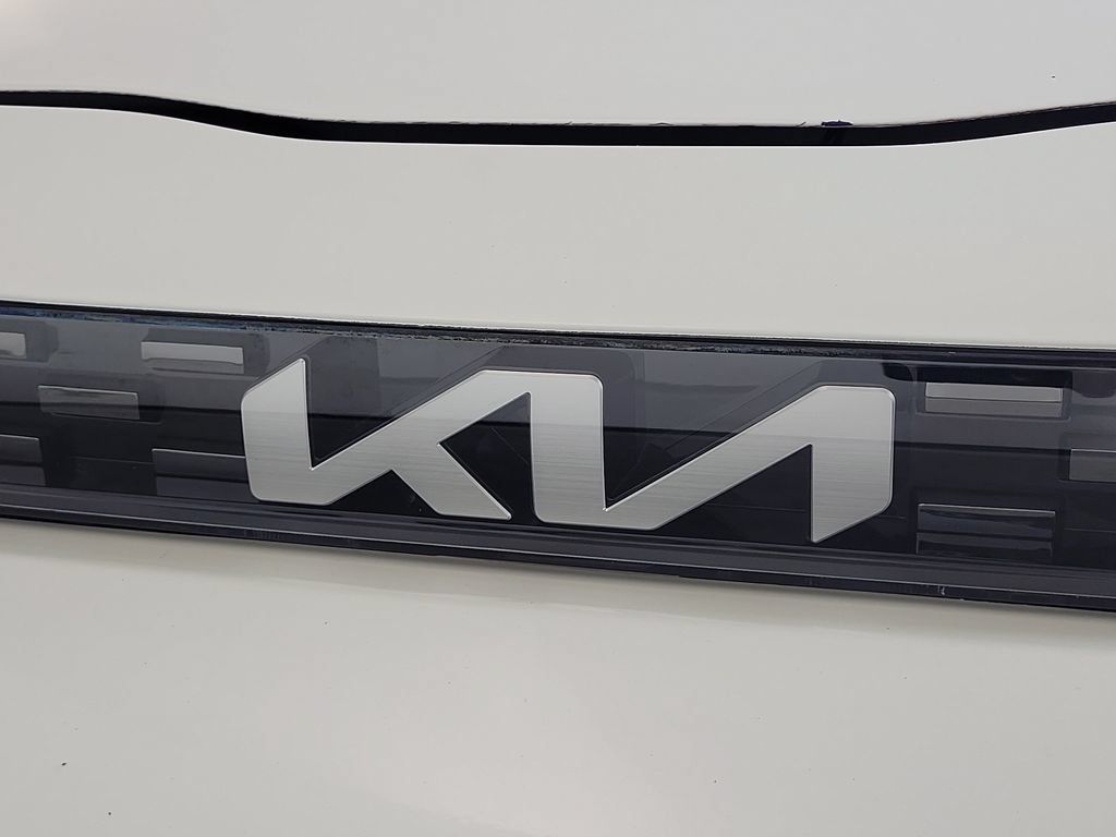 Used 2023 Kia Soul LX FWD image 11