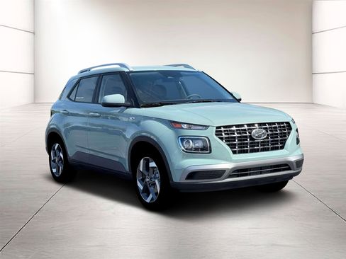 New 2026 Hyundai Venue SEL image 11