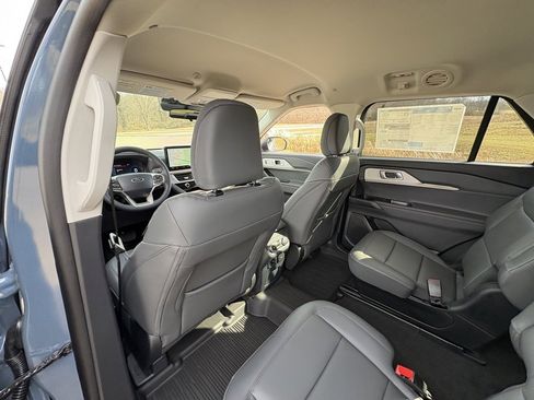 New 2026 Ford Explorer Active w/ Active Comfort Package image 21