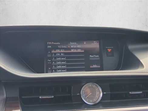 Used 2018 Lexus ES 350 w/ Luxury Package w/Wood Trim FWD image 21
