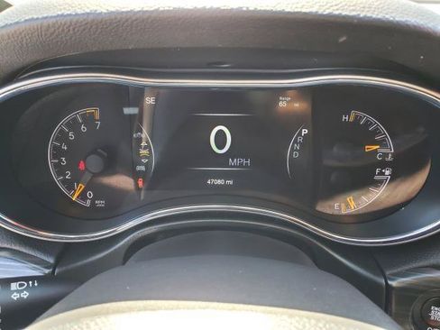 Used 2022 Jeep Grand Cherokee Laredo X AWD/4WD image 10