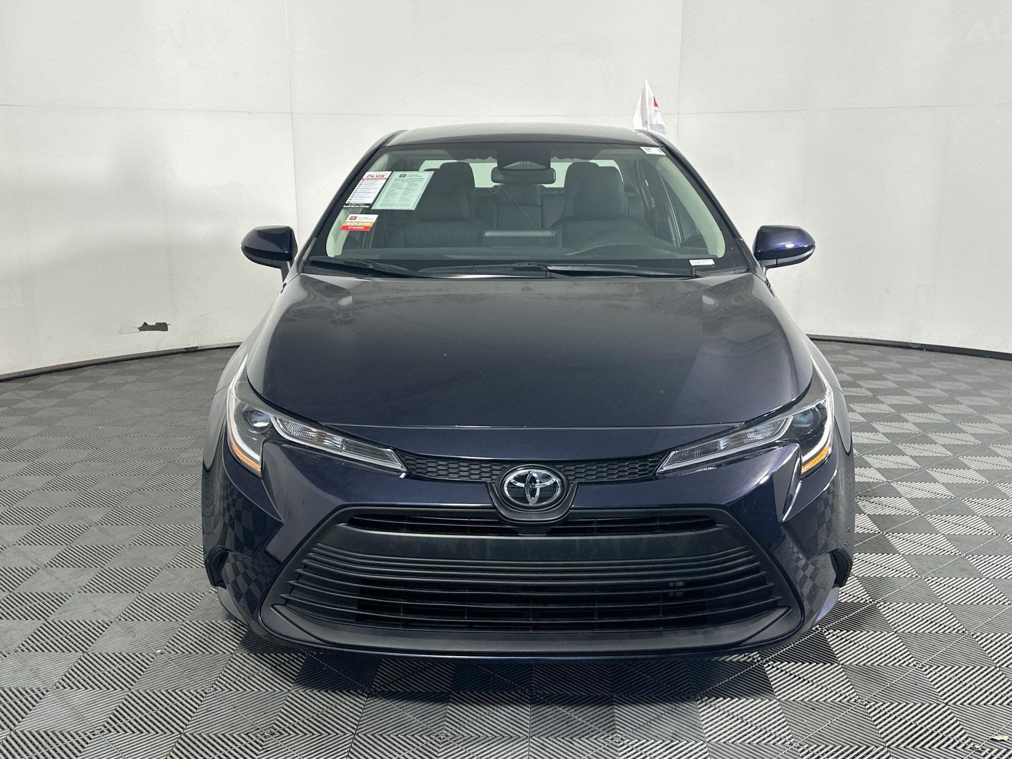 Used 2023 Toyota Corolla LE FWD image 8
